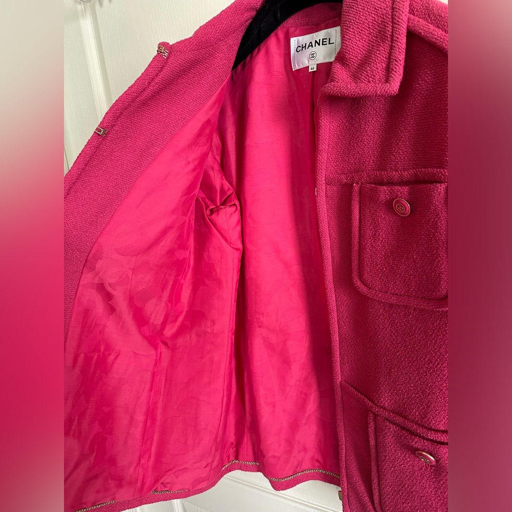 Chanel Unique Tweed Raspberry Color Jacket With F… - image 6
